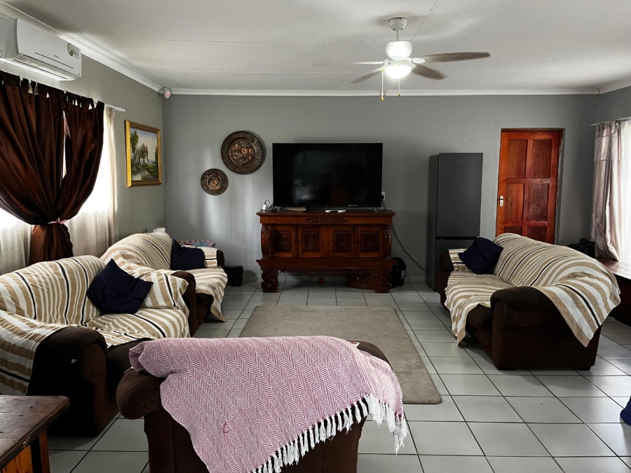 3 Bedroom Property for Sale in La Hoff North West